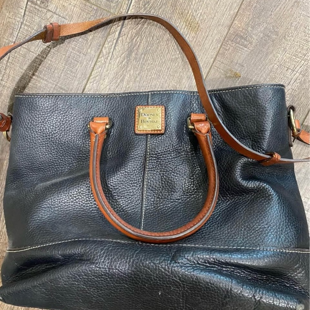 Dooney & Bourke Black and Brown Leather Tote/chelsea
